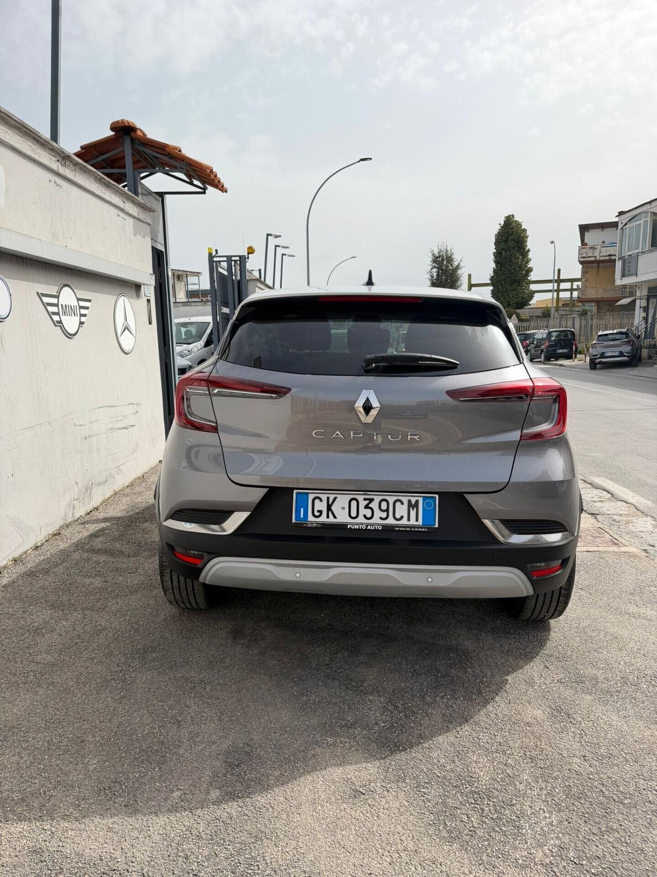 Renault Captur II 2022 1.0 tce Intens Gpl 100cv my21