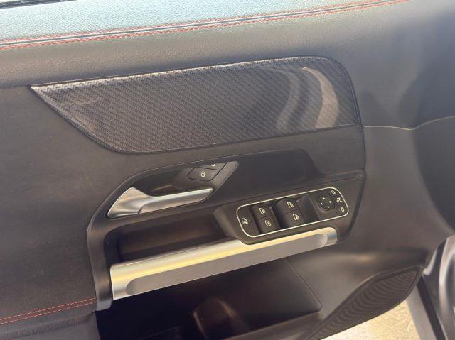 MERCEDES-BENZ GLB 200 d Automatic Premium