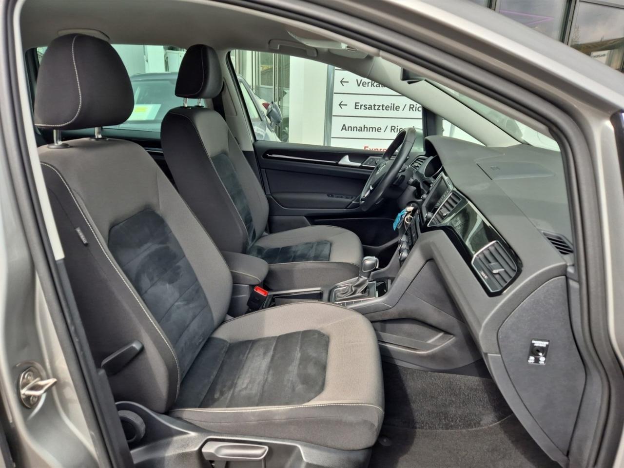 Volkswagen Golf sportsvan 2.0 tdi executive 150cv dsg