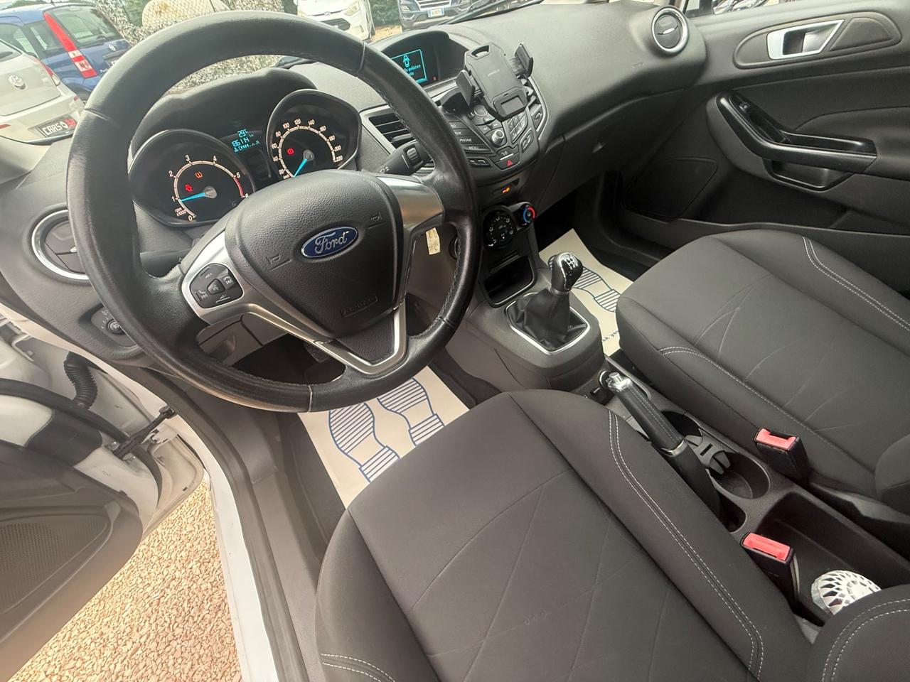Ford Fiesta 1.5 TDCi 75CV 5 porte Business