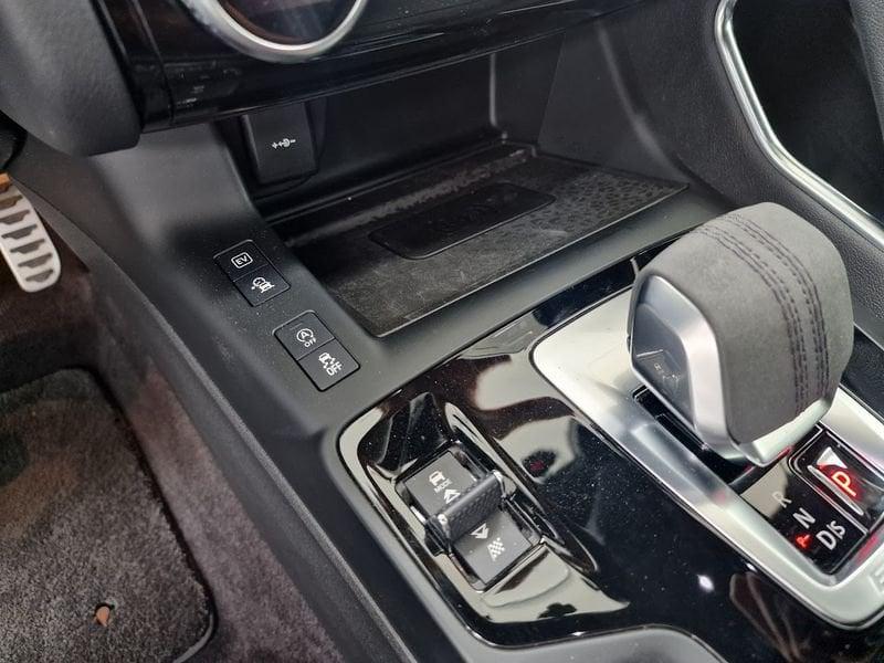 Jaguar E-Pace 1.5 P300e R-DYNAMIC SE AUTO 4WD - IVA ESPOSTA