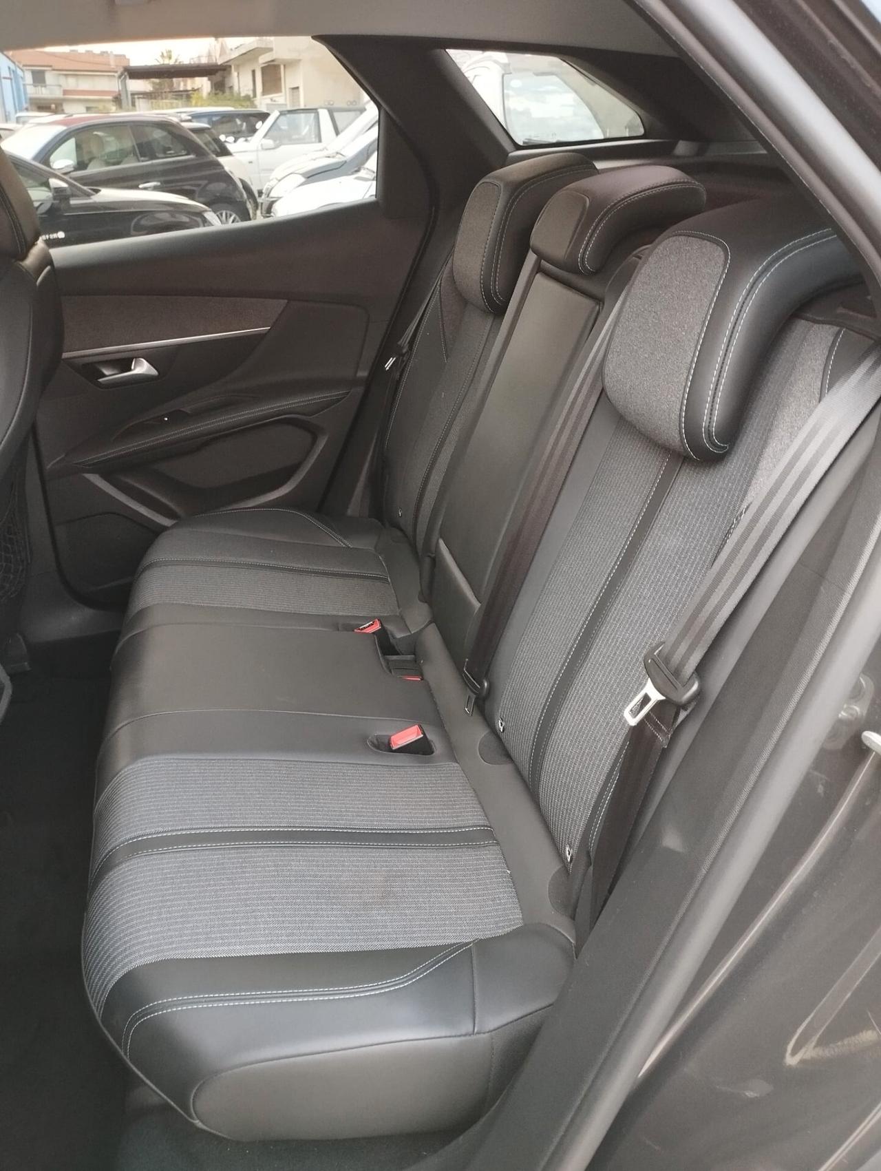 Peugeot 3008 BlueHDi 130 S&S Allure Pack