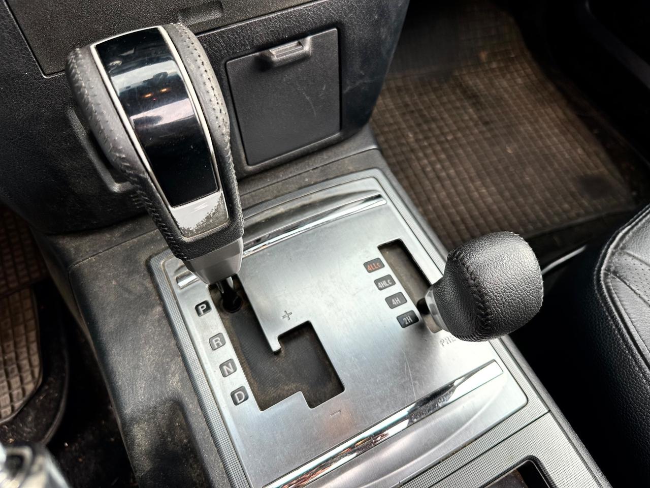 Mitsubishi Pajero 3.2 DI-D 16V aut. 3p. Instyle GANCIO TRAINO