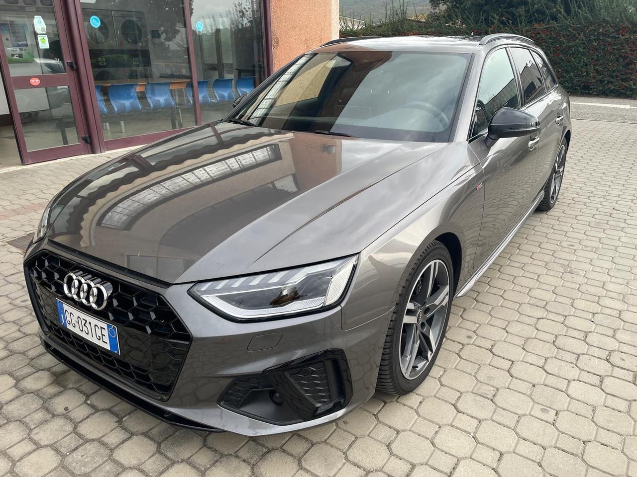 Audi A4 Avant 40 TDI quattro S tronic Business