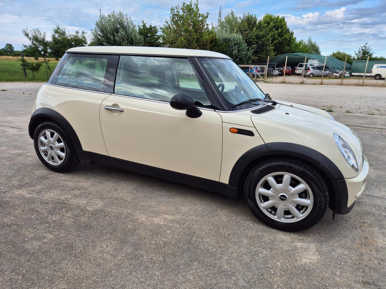 Mini 1.6 16V One neopatentati