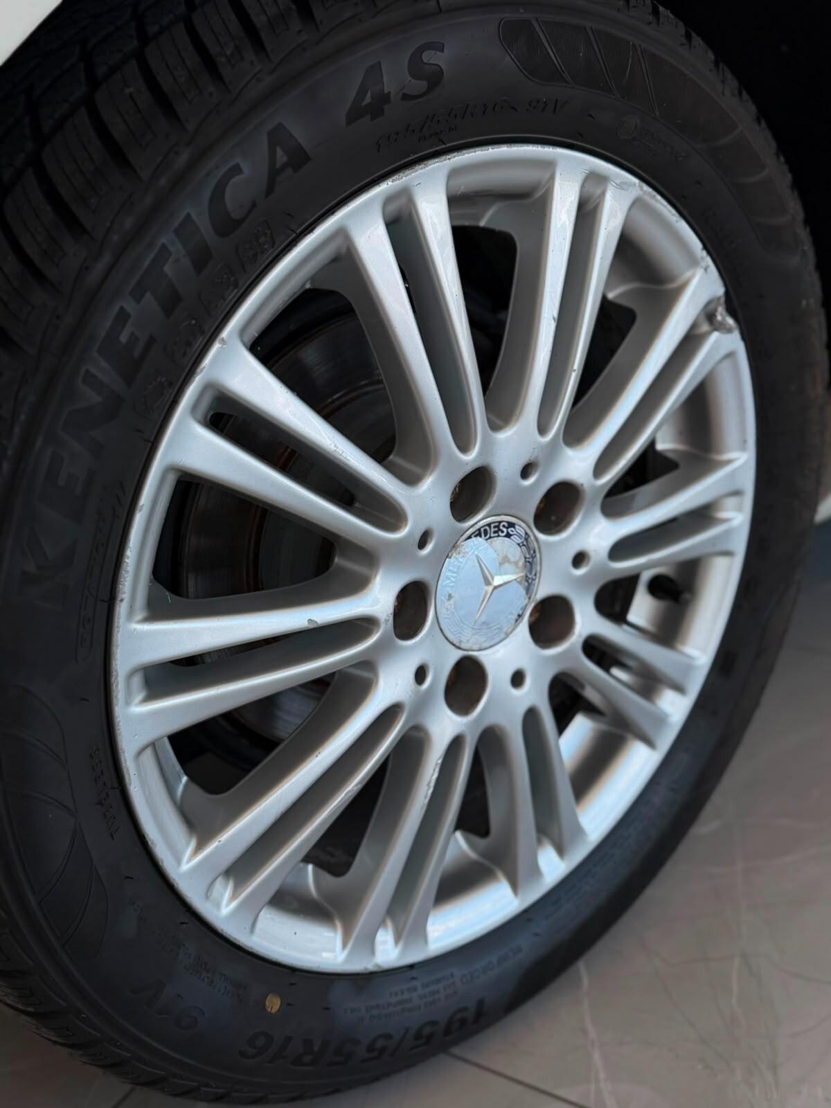 Mercedes-benz A 150 BlueEFFICIENCY Elegance