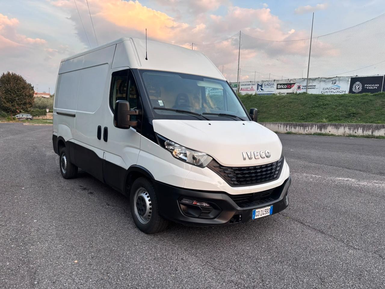IVECO DAILY 35 S 12 H2