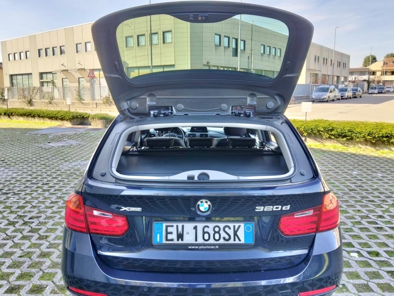 Bmw 320d xDrive 184Cv*Automatic*Navi*Xenon*Pdc