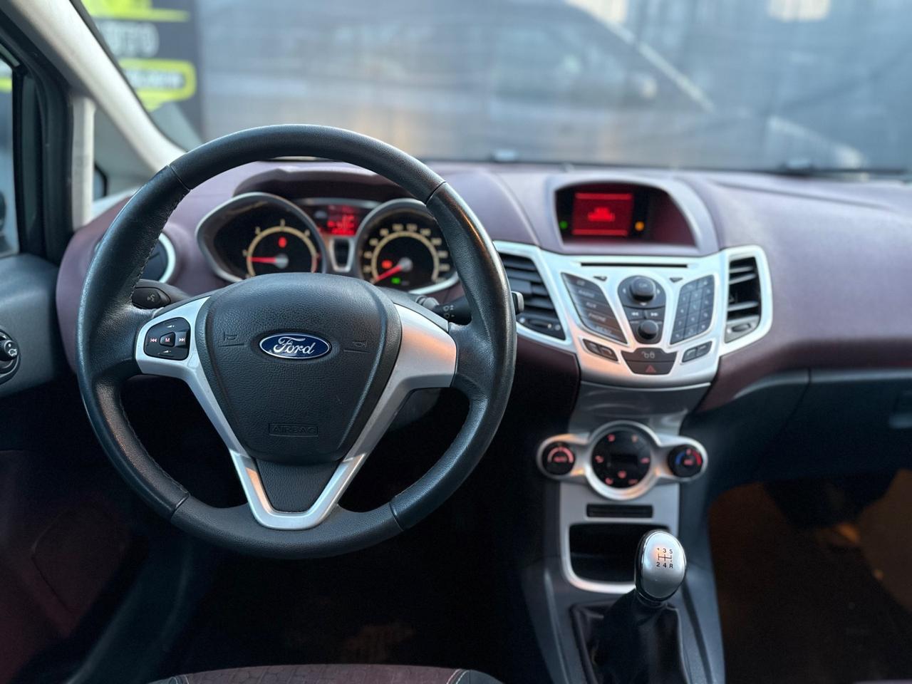 Ford FIESTA 1.4 TDCI TITANIUM UNICOPROPRIETARIO SENSORI FULL