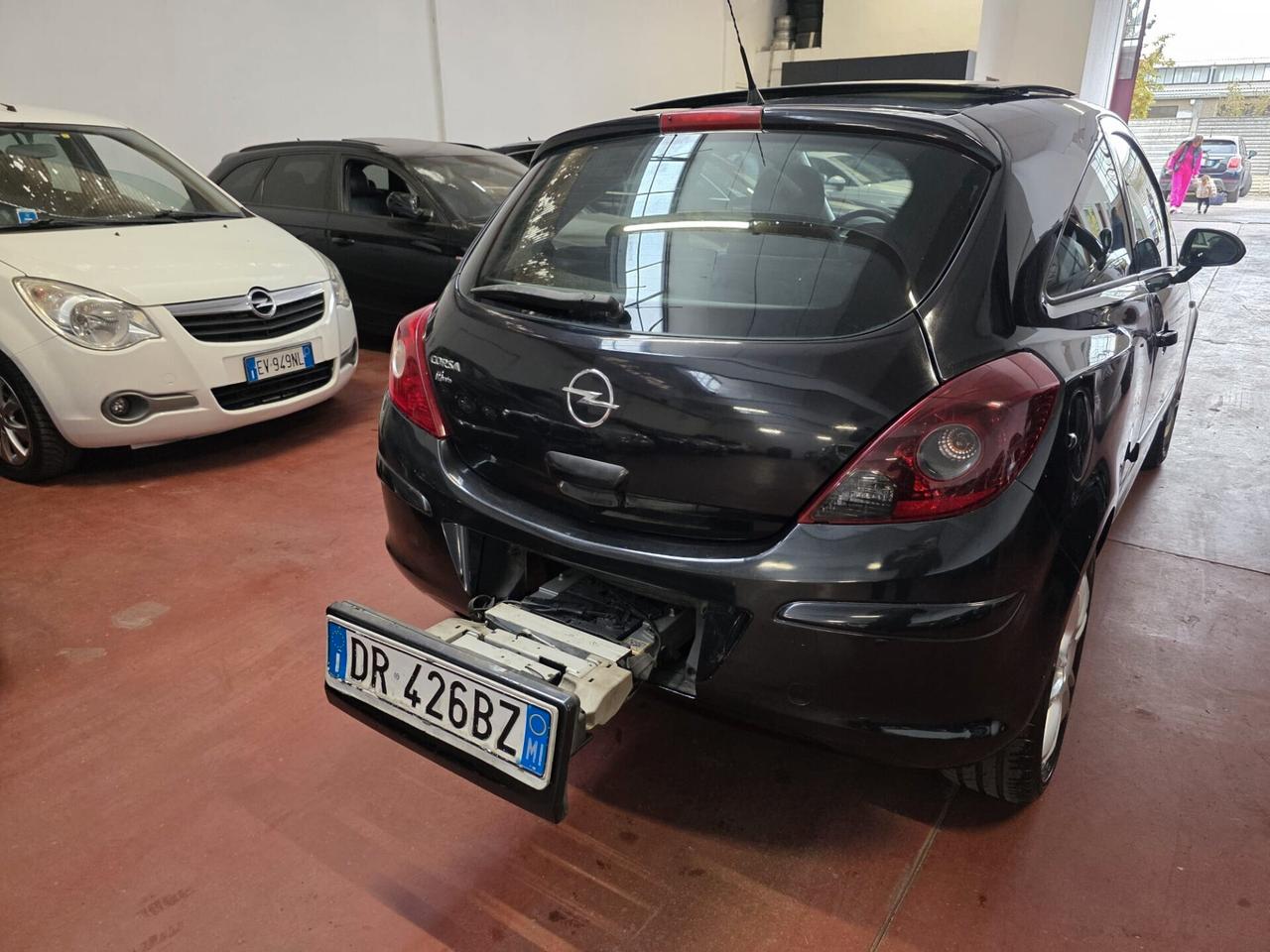 Opel Corsa 1.2 3 porte Sport benzina neopat