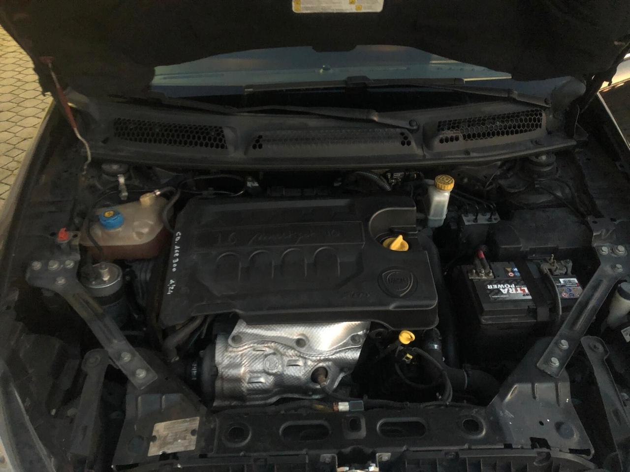 Lancia Delta 1.6 MJT DPF Gold