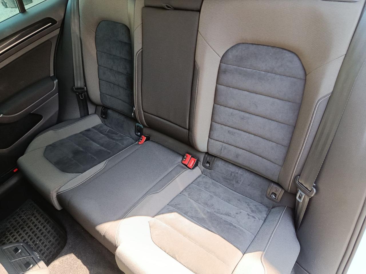 Volkswagen Golf 2.0 TDI BluEmotion R-Line #6035