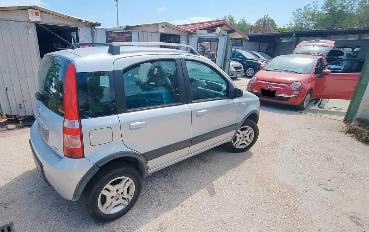 Fiat Panda 1.3 MJT 16V 4x4 GANCIO TRAINO