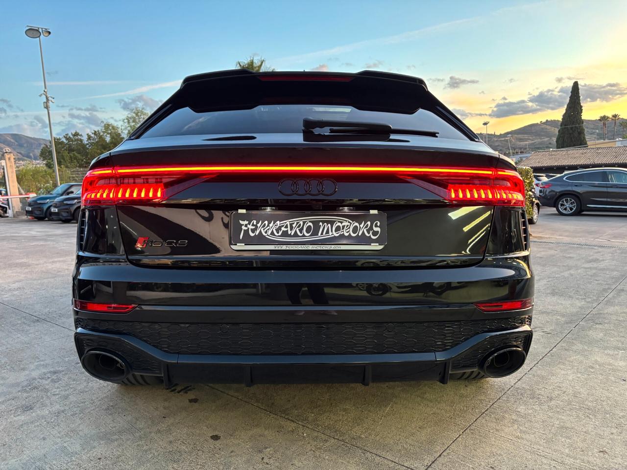 Audi Q8 RS TFSI V8 quattro tiptronic