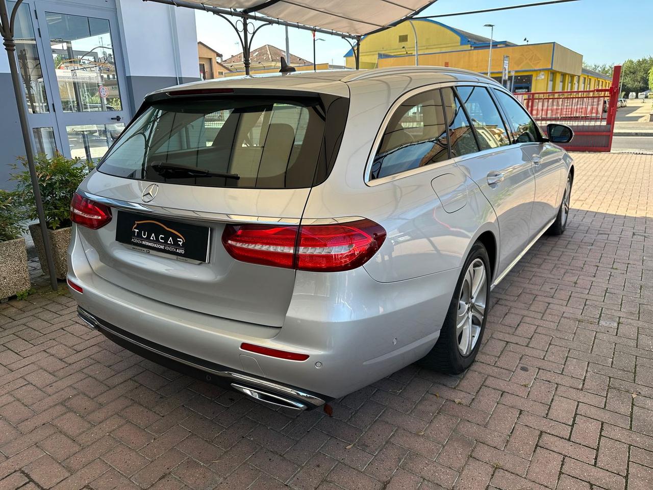 Mercedes-Benz E 220 Business Sport E 220 D #6728
