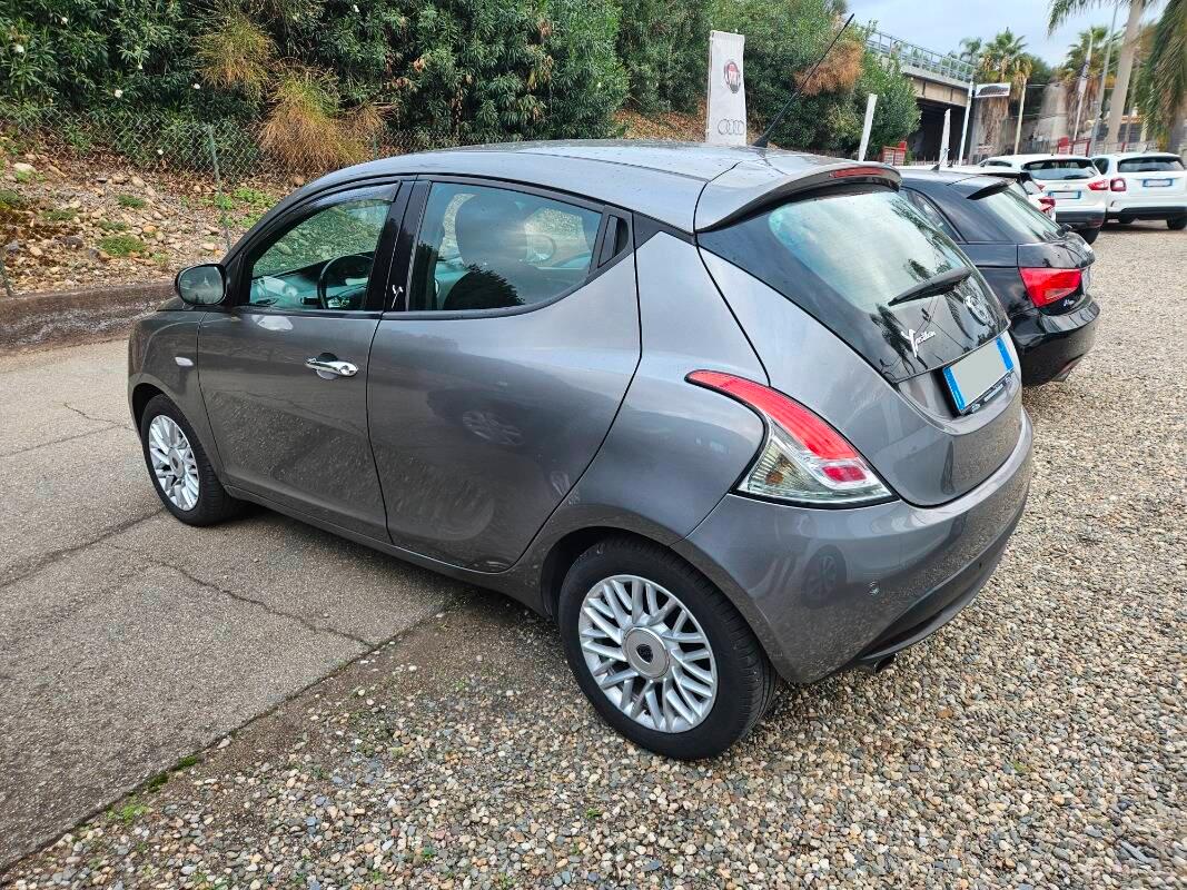 Lancia Ypsilon 1.2 8v Silver c clima 69cv