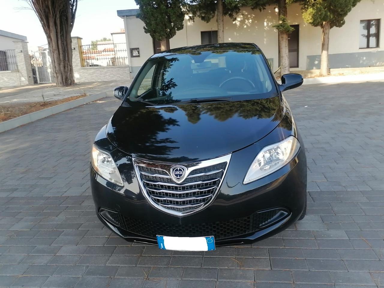 Lancia Ypsilon 1.2 Benz/GPL. - 2013