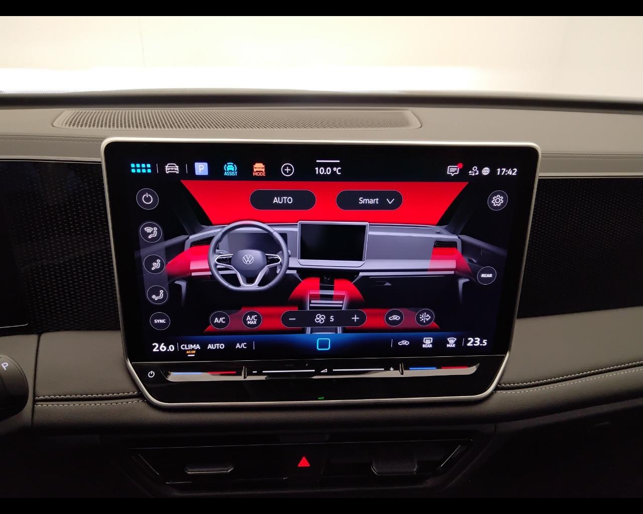 VOLKSWAGEN Tiguan III 2024 - Tiguan 2.0 tdi Life 150cv dsg