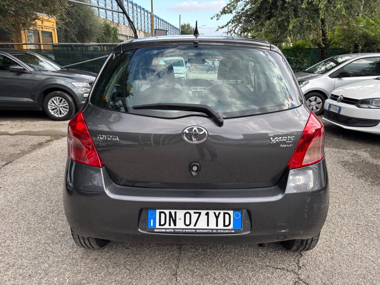 Toyota Yaris 1.3 5 porte Navi OK Neopatentati