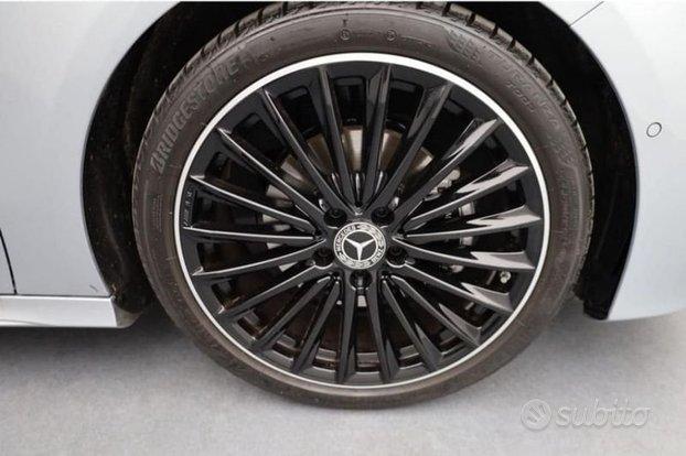 Mercedes-Benz Classe A AMG LINE NIGHT 19