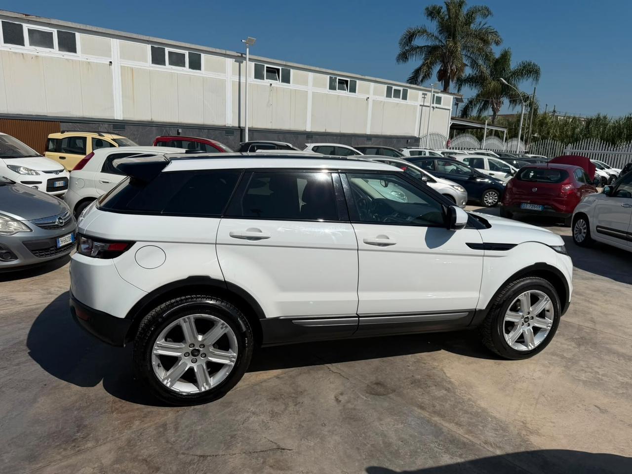 Land Rover Range Evoque 2.2 TD4 5p. Prestige