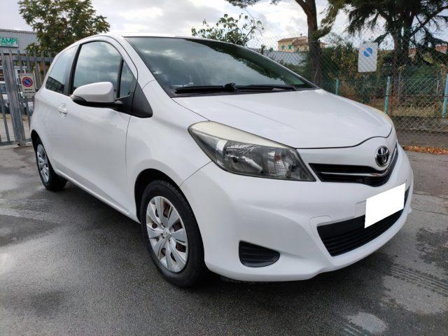 TOYOTA Yaris 1.0 Lounge 69 Cv Neo Patentati