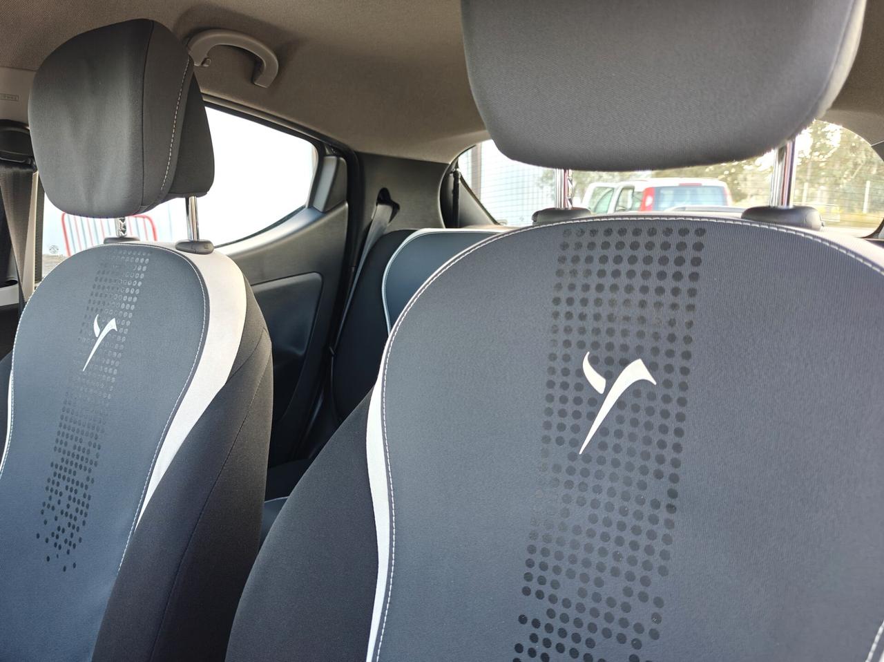 Lancia Ypsilon 0.9 TwinAir 85 CV 5 porte Metano Ecochic Elefantino