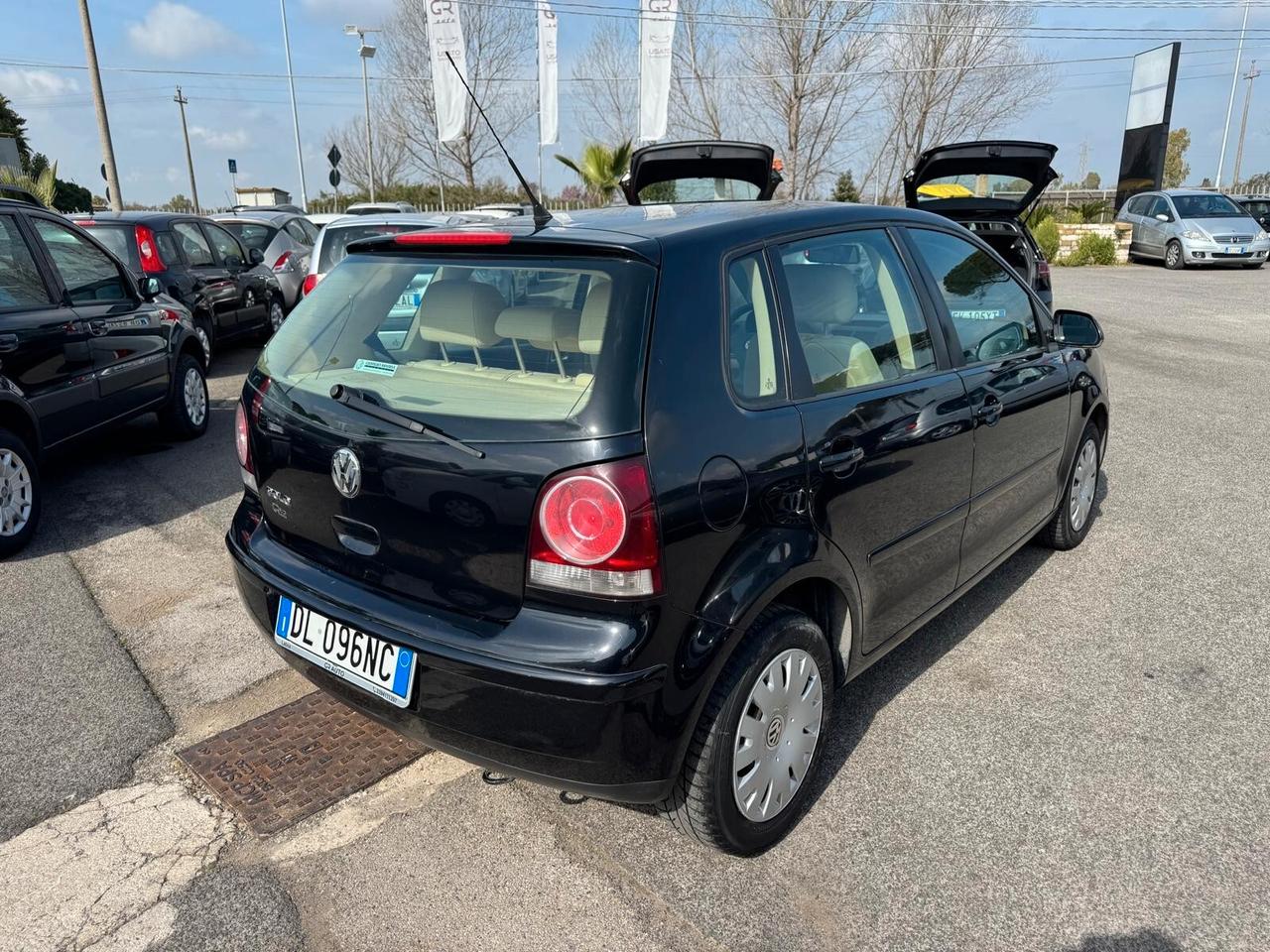 Volkswagen Polo 1.2 BENZ 5P COMFOTLINE 2007