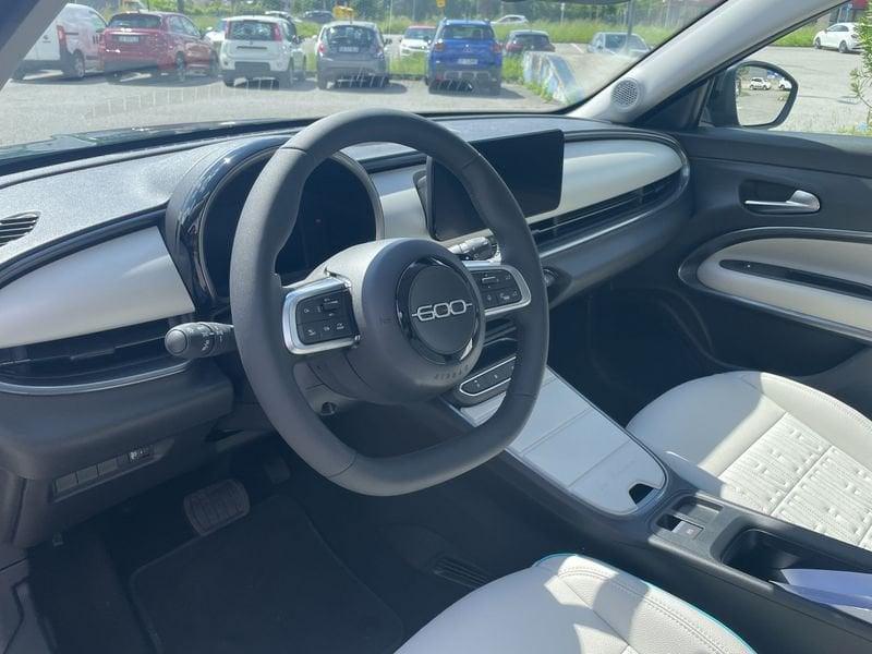 FIAT 600 600 Hybrid 100 CV DCT MHEV La Prima
