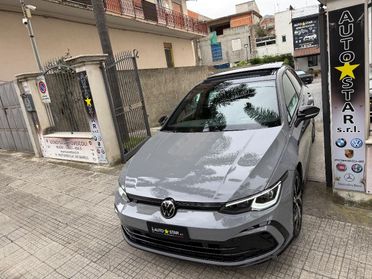 Volkswagen Golf 8 R-line 2.0 TDI 150 CV