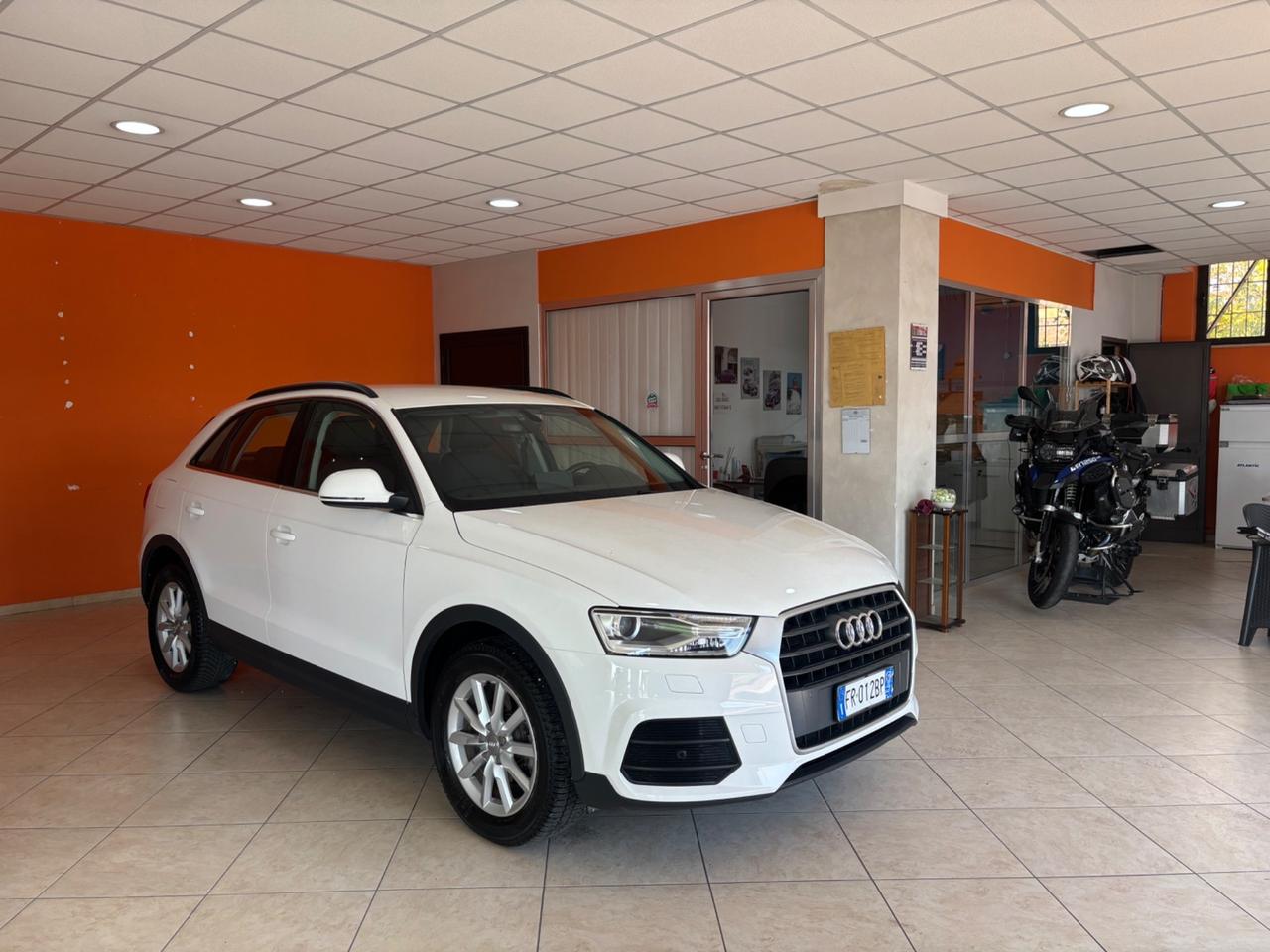 Audi Q3 2.0 TDI 120 CV Sport xeno navi automatica