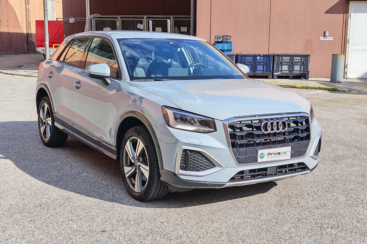 AUDI Q2 35 TDI quattro S tronic Business Advanced