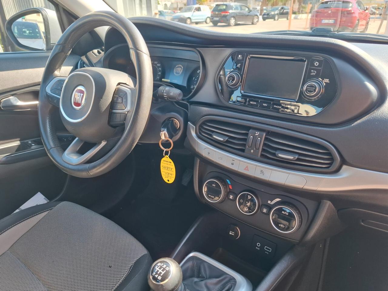 Fiat Tipo 1.6 Mjt 4 porte Lounge