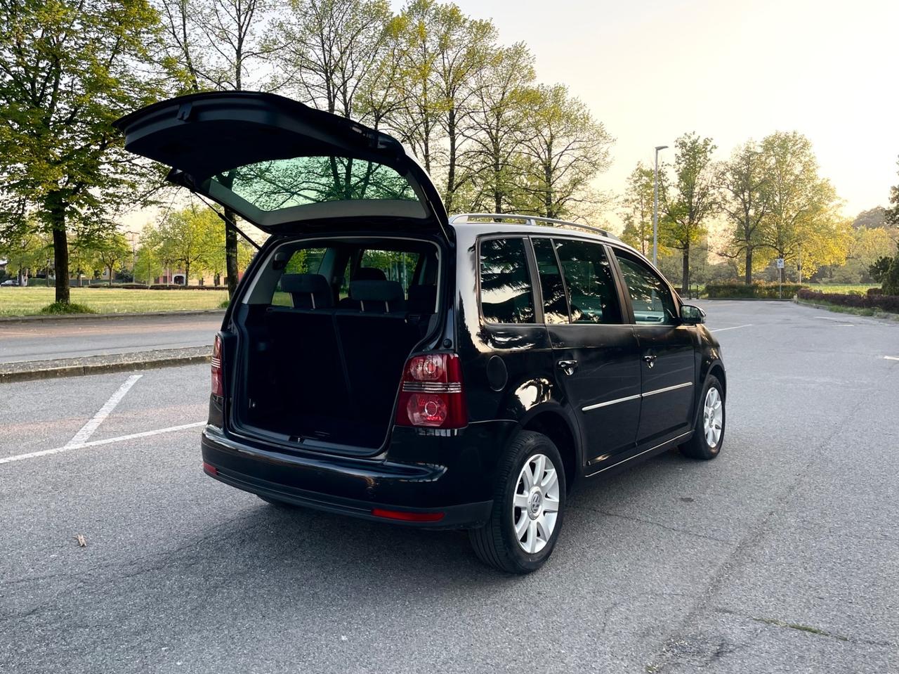 Volkswagen Touran 1.4 16V TSI Highline