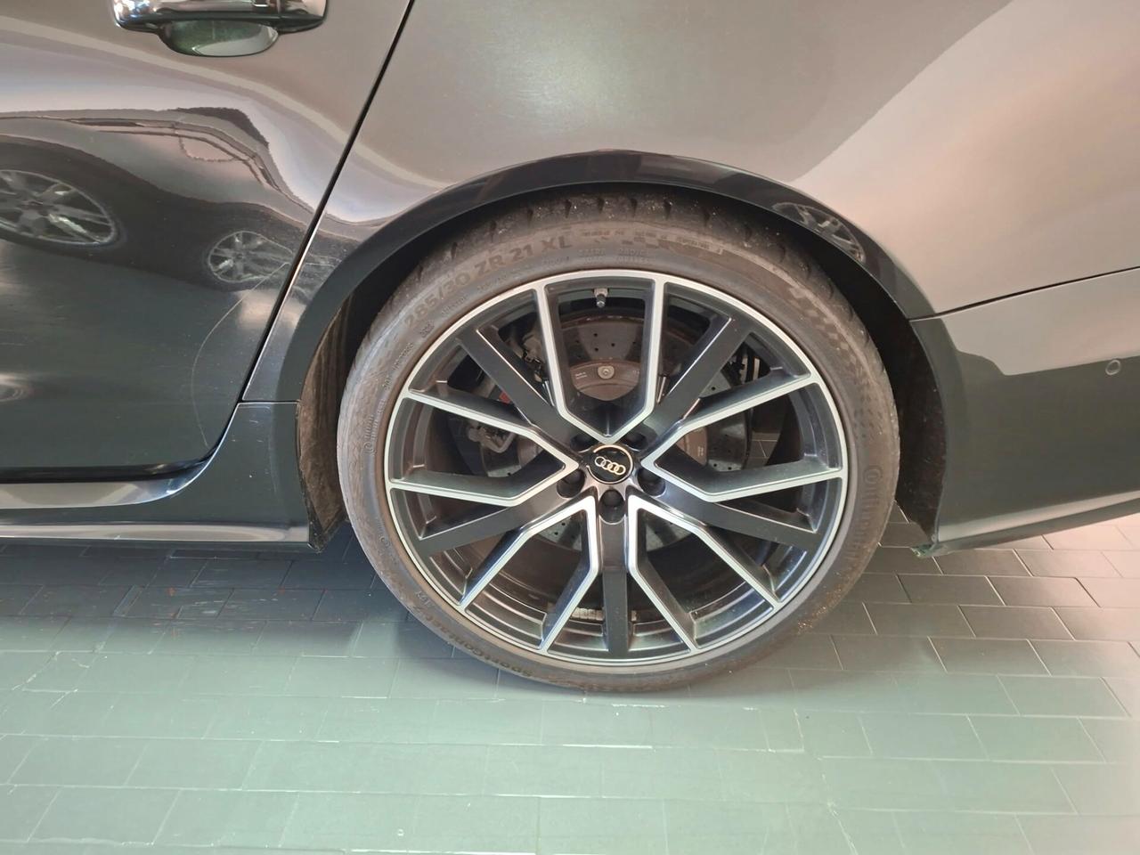 Audi A6 RS 6 Avant 4.0 TFSI quattro tiptronic performance