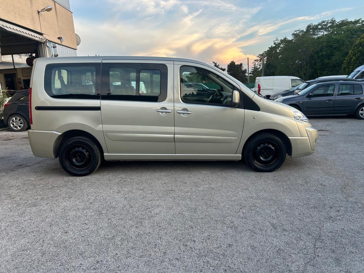 Citroen Jumpy 2.0 HDi/120 9 Posti Gancio Traino