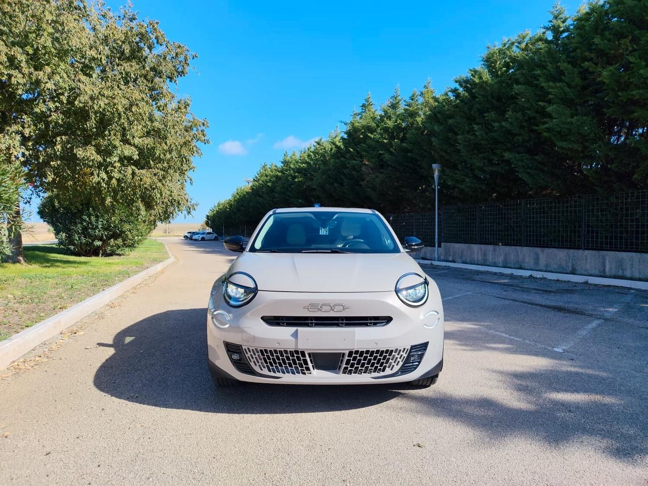 Fiat 600 Hybrid 110 CV DCT MHEV La Prima