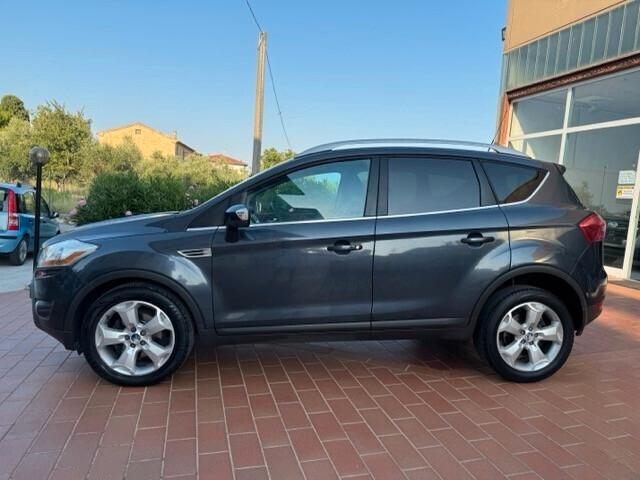 Ford Kuga 2.0 TDCi 136 CV Titanium DPF 4x4 - tetto panoramico