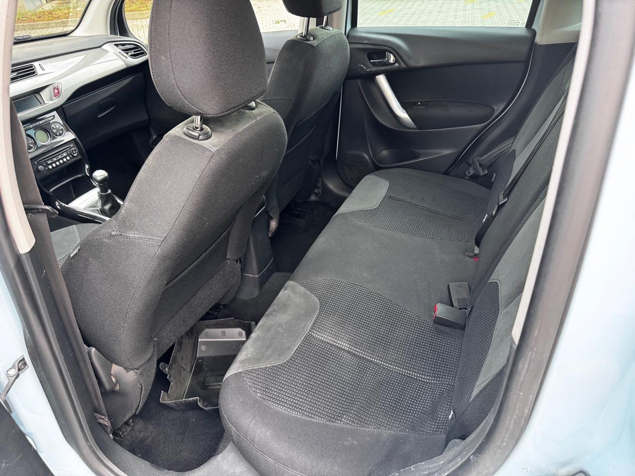 Citroen C3 1.4 HDi 70 neopatentati con gancio traino