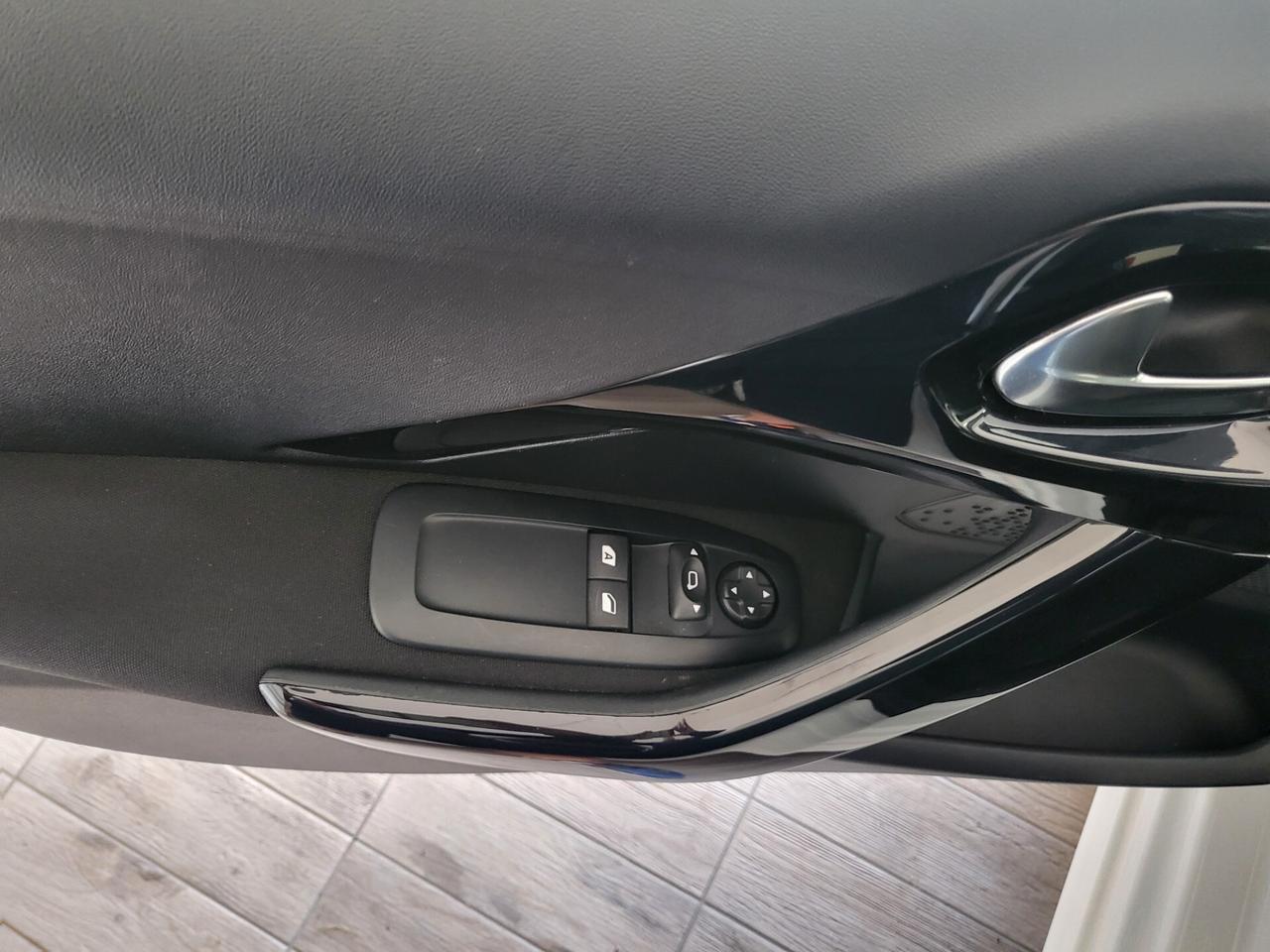 Peugeot 208 BlueHDi 75 S&S 5 porte Active