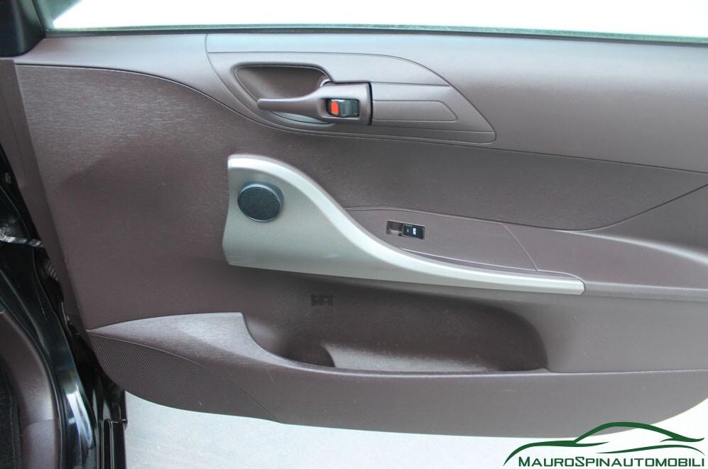 Toyota iQ 1.0