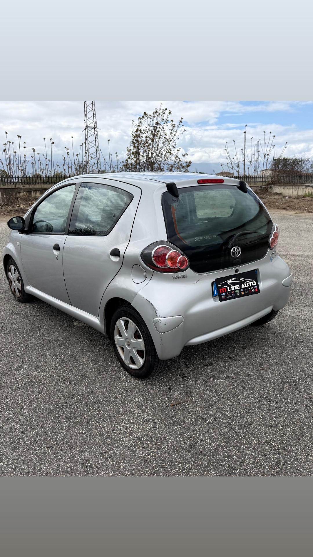 Toyota Aygo 1.0 12V VVT-i 5 porte Deep Ocean Connect