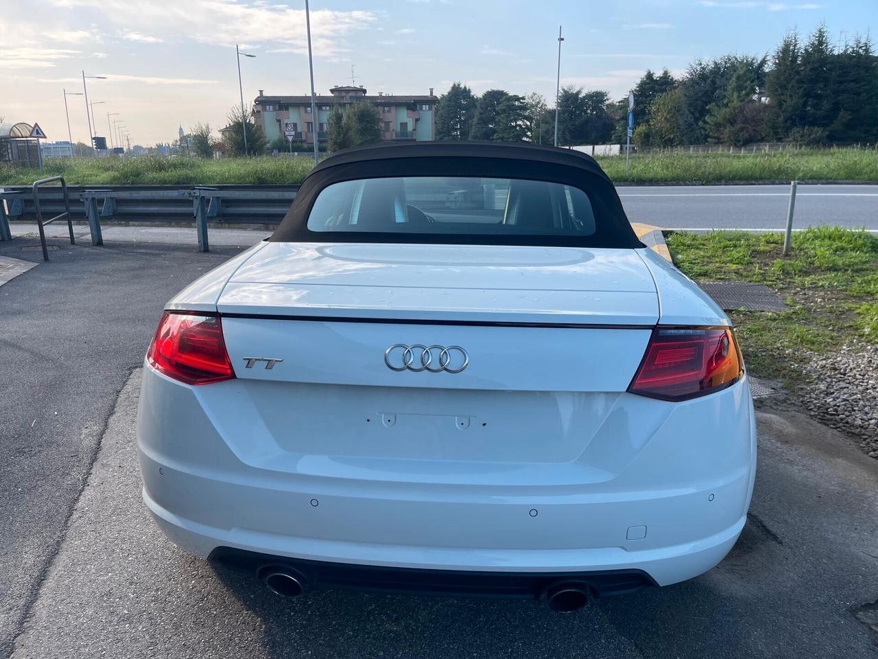 Audi TT Roadster 1.8 TFSI S tronic