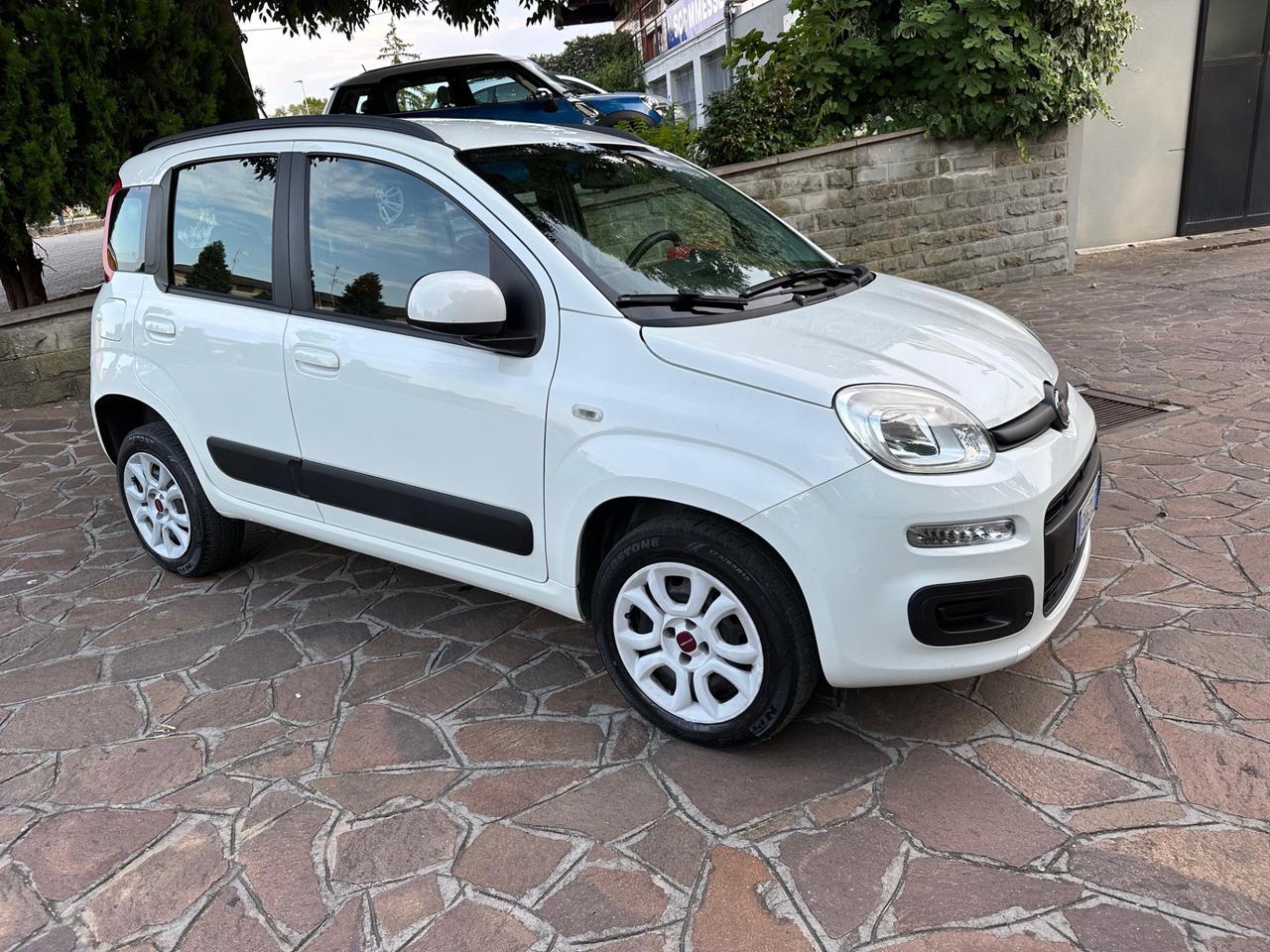 Fiat Panda 0.9 TwinAir Turbo Natural Power Lounge