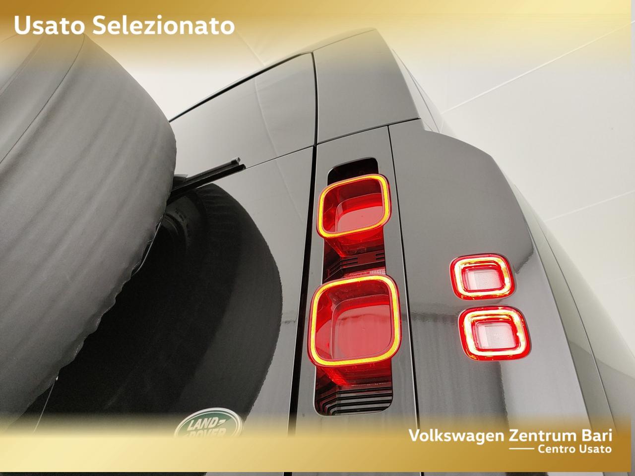 Land Rover Defender 3.0d i6 mhev x-dynamic se awd 200cv auto
