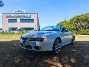 Alfa Romeo Spider 1750 TBi