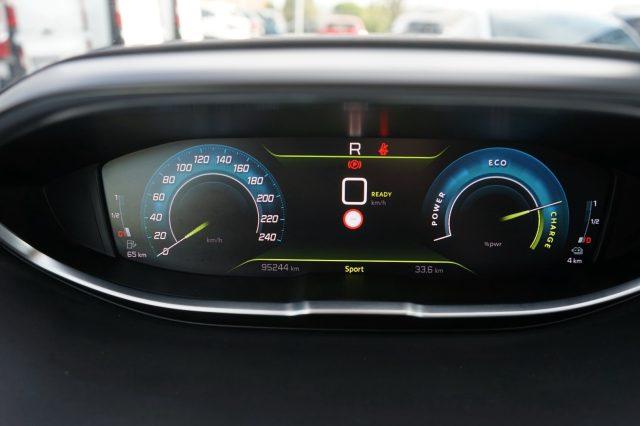 PEUGEOT 3008 Hybrid4 300 e-EAT8 GT