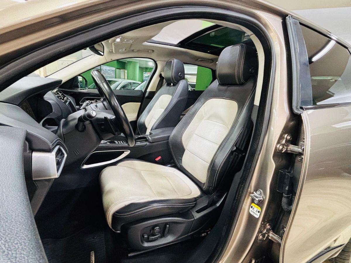 JAGUAR F-Pace 3.0d V6 300 CV AWD aut. First Ed.