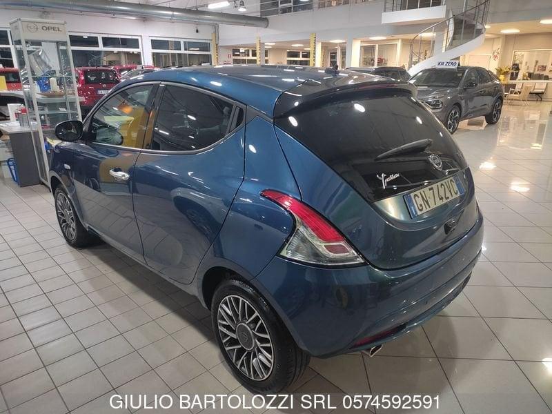 Lancia Ypsilon 1.0 FireFly 5 porte S&S Hybrid Gold Plus