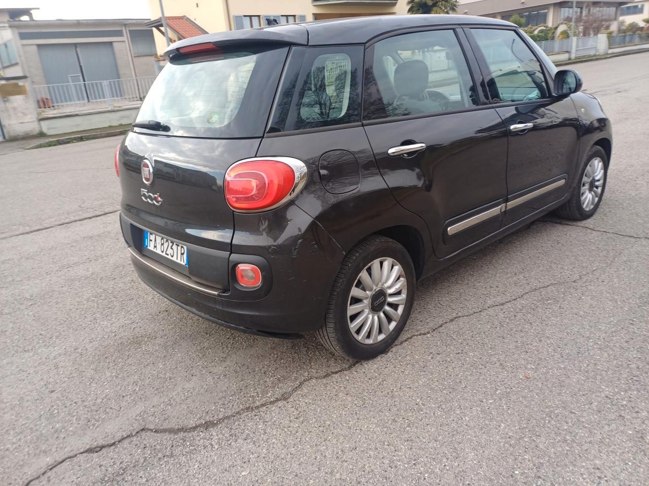 Fiat 500L 1.6 Multijet 105 CV Lounge (77 kw)